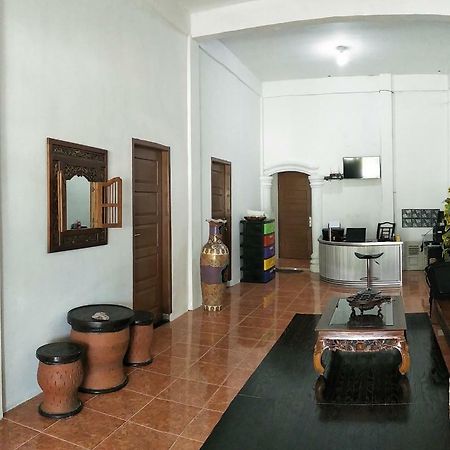 Kana Hasya Homestay "Rumoh Jamee" Meulaboh Exterior foto